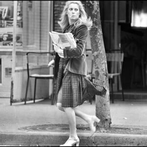 Archives Catherine Deneuve dans les rues de Paris.