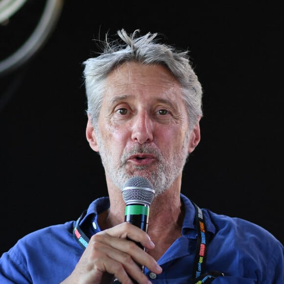 Conférence de presse en présence de Bruno Delporte, Luc Barruet et Antoine de Caunes - Festival Solidays qui fête cette année ses 25 ans sur la pelouse de l'hippodrome de Longchamp à Paris le 25 juin 2023. 