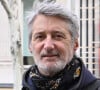 Antoine de Caunes aime Paris. C'est là qu'il vit la plupart du temps et il y a possède plusieurs biens apparemment. Pour le podcast de M le Monde, il avait ouvert les portes
Exclusif - Antoine de Caunes sera le maître de cérémonie de la 47ème cérémonie des César à l'Olympia © Lionel Urman / Panoramic / Bestimage