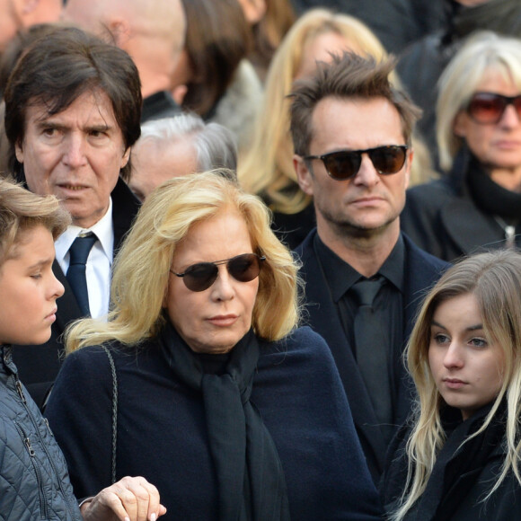 Cameron Smet, Sylvie Vartan, sa fille Darina Scotti, David Hallyday - Sorties de l'église de la Madeleine après les obsèques de Johnny Hallyday à Paris le 9 décembre 2017. © Veeren / Bestimage 