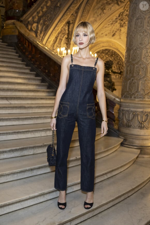 Angèle au photocall du deuxième défilé de mode Chanel Haute-Couture automne-hiver 2024/2025 au palais Garnier lors de la Fashion Week de Paris, France, le 25 juin 2024. © Olivier Borde/Bestimage  Celebs attends the second Chanel Haute Couture Fall/Winter 2024-2025 show as part of Paris Fashion Week on June 25, 2024 in Paris, France. 