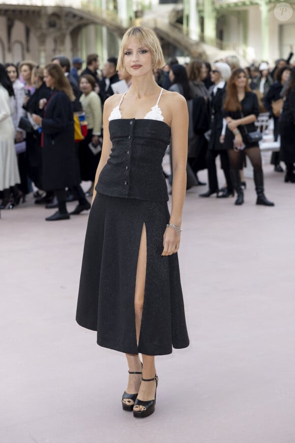 Angèle au Front Row du défilé de mode féminine Chanel printemps-été 2025 lors de la Fashion Week de Paris (PFW), au Grand Palais, à Paris, France, le 1er october 2024. © Olivier Borde/Bestimage