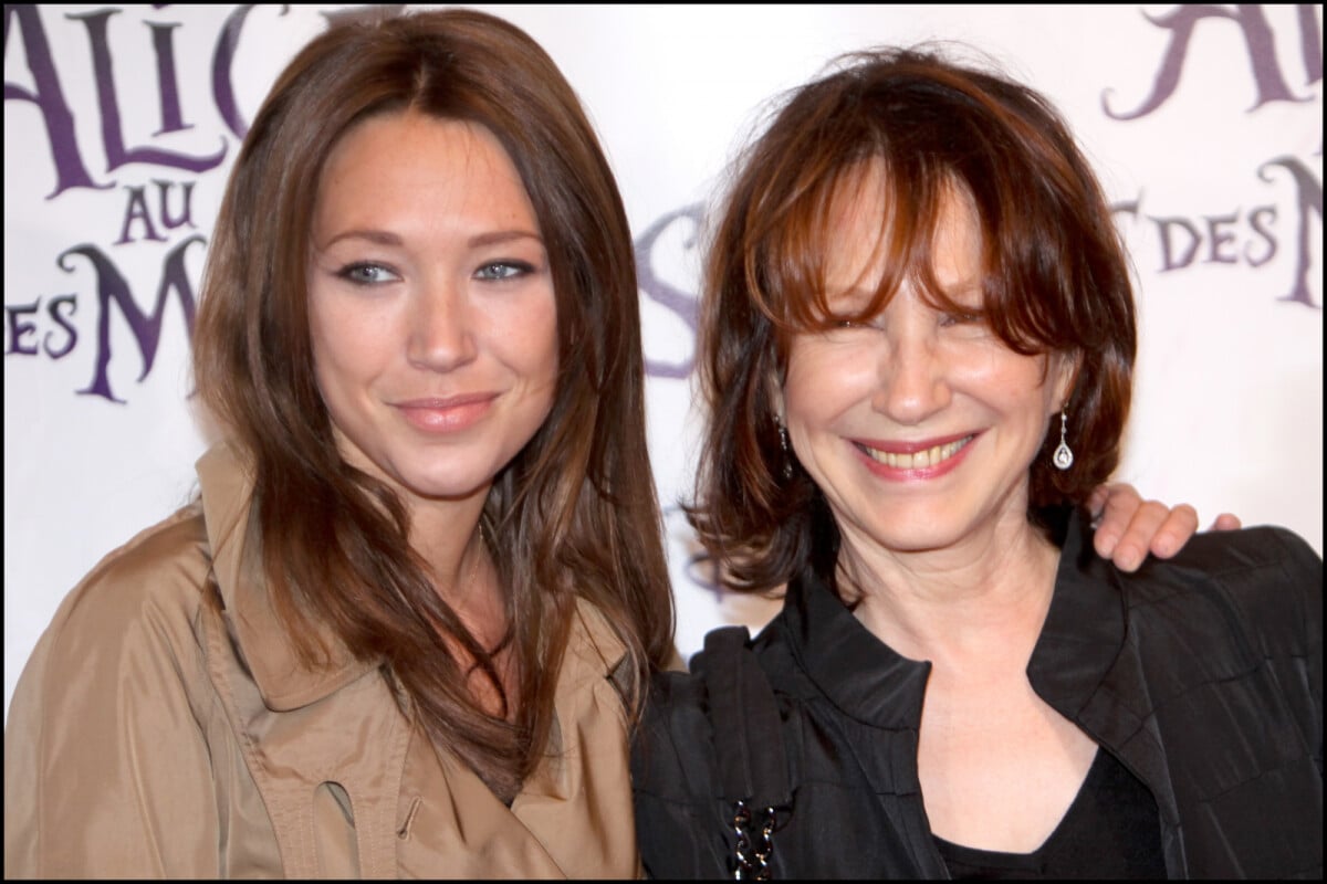 Photo : Laura Smet et Nathalie Baye à Paris. - Purepeople
