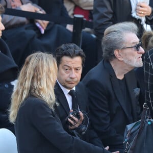 Laurent Gerra et Eddy Mitchell - Arrivées à l'hommage national à Charles Aznavour à l'Hôtel des Invalides à Paris. Le 5 octobre 2018 © Jacovides-Moreau / Bestimage 