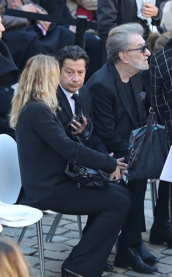 Laurent Gerra et Eddy Mitchell - Arrivées à l'hommage national à Charles Aznavour à l'Hôtel des Invalides à Paris. Le 5 octobre 2018 © Jacovides-Moreau / Bestimage 