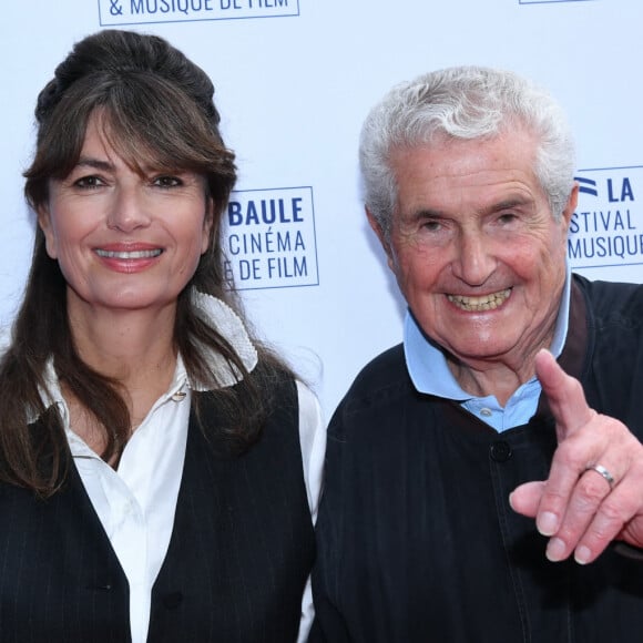 Et plus d'un an qu'ils sont mariés
Claude Lelouch et sa femme Valérie Perrin - 10ème Festival du Cinéma et de la Musique de Film à La Baule le 29 juin 2024. © Rachid Bellak/Bestimage