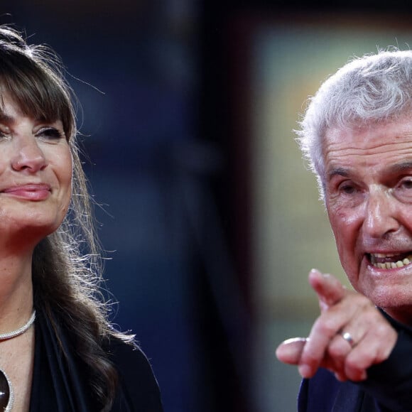 2 septembre 2024, Venise : Le réalisateur français Claude Lelouch (R) et Valérie Perrin arrivent pour la projection du film ' Finalement' pendant le 81e Festival du film de Venise à Venise, Italie, 02 septembre 2024. Le film est présenté hors compétition au festival qui se déroule du 28 août au 7 septembre 2024. ANSA/FABIO FRUSTACI (Image de crédit : © ANSA via ZUMA Press)