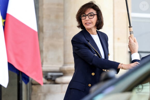 La ministre française de la Culture et du Patrimoine, Rachida Dati à la sortie du premier conseil des ministres du gouvernement Barnier, au palais de l'Elysée, à Paris, le 23 septembre 2024. © Stéphane Lemouton / Bestimage