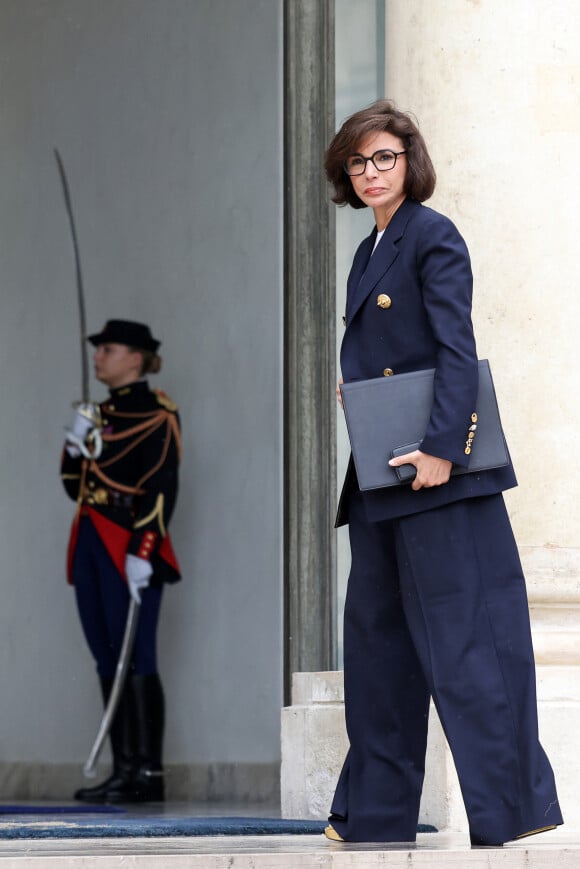 La ministre française de la Culture et du Patrimoine, Rachida Dati, arrive au premier conseil des ministres du gouvernement Barnier, au palais de l'Elysée, à Paris, le 23 septembre 2024. © Stéphane Lemouton / Bestimage