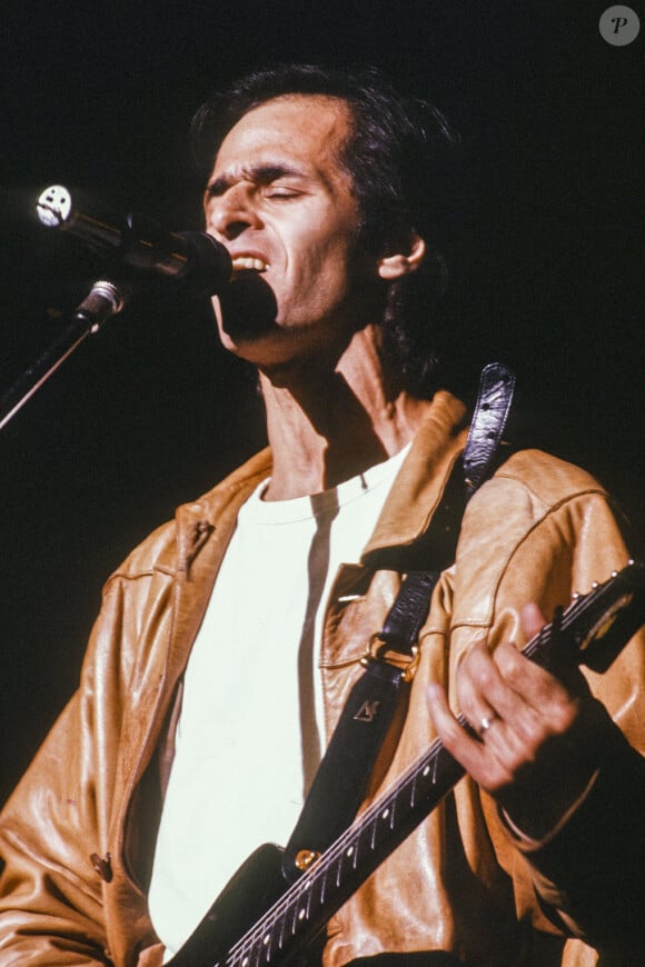 Même s'il a quitté le devant de la scène et mène une vie très discrète, il est toujours là pour ses fans.
Concert de Jean Jacques Goldman au Forest National de Bruxelles en 1991 - Photo by Quinet JM/Belpress/ANDBZ/ABACAPRESS.COM