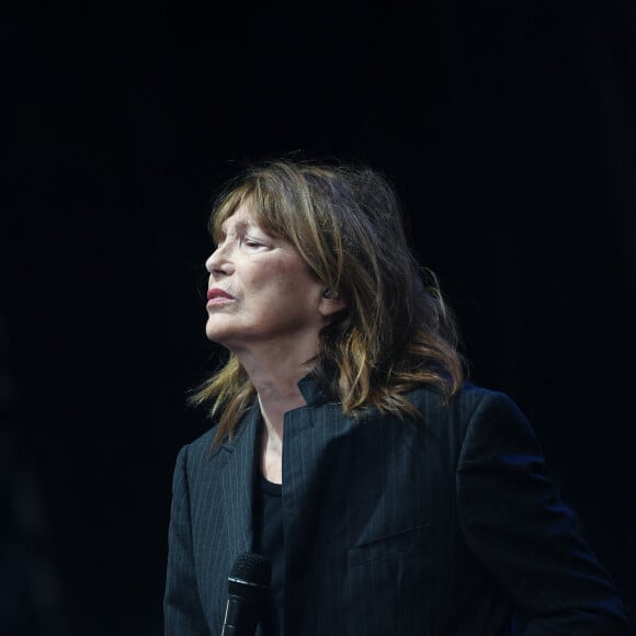 "Après sa mort, je suis retournée dans son appartement de la rue d'Assas, à Paris", explique-t-elle à Paris Match
 
Jane Birkin et Etienne Daho sur la scène du festival des Francofolies 2021 à la Rochelle, le 12 juillet 2021.