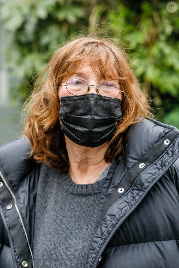 Jane Birkin à la sortie de l'enregistrement de l'émission "Vivement Dimanche" au studio Gabriel à Paris, présentée par Michel Drucker et diffusée le 18 avril 2021, le 26 mars 2021. © Christophe Clovis/Bestimage