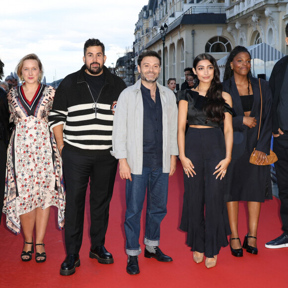 Mentissa, Laëtitia Eïdo, Johann Dionnet, Jury President Samir Guesmi, Jury Membres Kiara Carrière, Fadette Drouard et Artus au tapis rouge du 38ème festival du film de Cabourg, France, le 14 juin 2024. Les Journées romantiques du 38ème Festival du film de Cabourg (Calvados) auront lieu du 12 au 16 juin. © Coadic Guirec/Bestimage