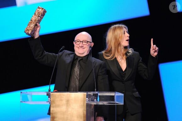 Le cinéma français perd un acteur césarisé capable de jouer aussi bien la comédie que le drame...
Mathilde Seigner et Michel Blanc lors de la 37e cérémonie des César du cinéma qui s'est tenue au théâtre du Chatelet à Paris, France, le 24 février 2012. Photo par Nicolas