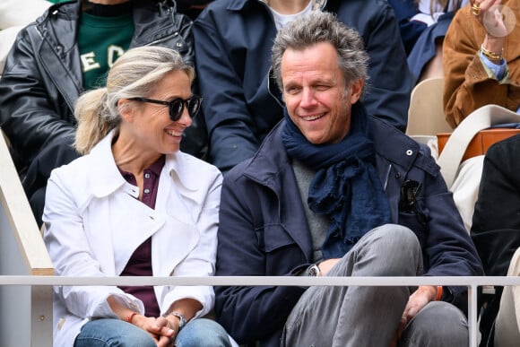 Anne-Sophie Lapix et son mari Arthur Sadoun assistent aux Internationaux de France 2024 à Roland Garros le 2 juin 2024 à Paris, France. Photo par Laurent Zabulon/ABACAPRESS.COM