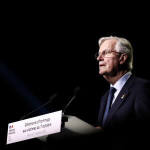 Le Premier ministre Michel Barnier a également pris la parole.
Le premier ministre, Michel Barnier lors d'une cérémonie organisée par le Conseil des institutions juives de France (CRIF) en hommage aux victimes des attentats du Hamas du 7 octobre 2023 contre Israël, à l'occasion du premier anniversaire de l'événement, à Paris, le 7 octobre 2024. © Stéphane Lemouton / Bestimage