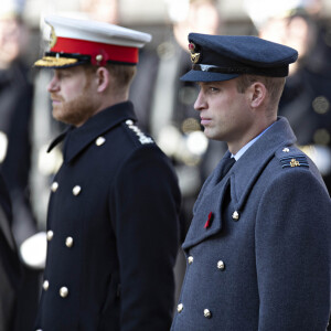 Le prince Harry, duc de Sussex, le prince William, duc de Cambridge - La famille royale d'Angleterre lors du National Service of Remembrance à Londres le 10 novembre 2019. 