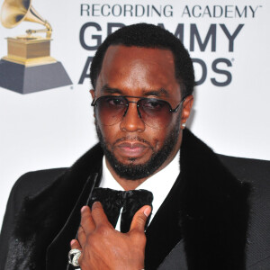 A ce jour, le rappeur P. Diddy est accusé actuellement accusé de viols et de trafic d'êtres humains par un tribunal fédéral de New York,  par 120 victimes.
Sean Combs au gala Clive Davis and Recording Academy Pre-Grammy en l'honneur de J-Z à New York, le 27 janvier 2018