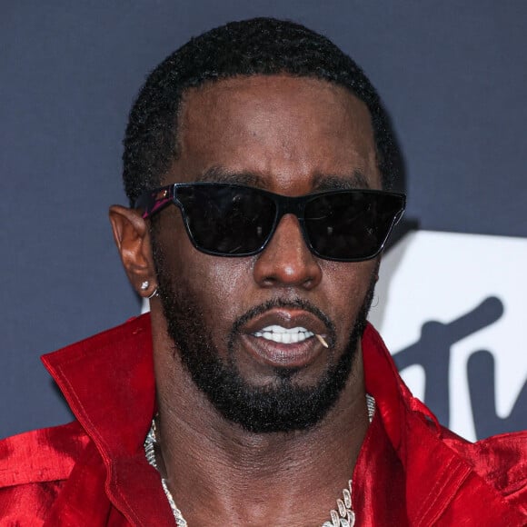 Par le passé, ses folles festivités qui intéressent à ce jour de près la justice américaine, ont attiré ou intrigués les plus grandes stars de la planète.
P. Diddy aux MTV Video Music Awards (archive)