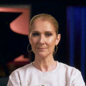 La diva québécoise vient de publier une courte vidéo sur ses réseaux sociaux
 
Céline Dion a fait une apparition remarquée, dimanche 6 octobre, dans une vidéo en amont d'une rencontre de football américain entre Pittsburgh Steelers et les Dallas Cowboys Vêtue d'un sweat du Super Bowl 1996, avec en fond sonore sa chanson " It's All Coming Back to Me Now ", la chanteuse Céline Dion est apparue détendue et souriante dans un spot publicitaire en amont d'un match de football américain entre Pittsburgh Steelers et les Dallas Cowboys, sur la chaîne NBC.