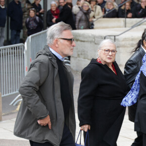 Josiane Balasko - Obsèques de Michel Blanc, à Saint-Eustache, le jeudi 10 octobre 2024