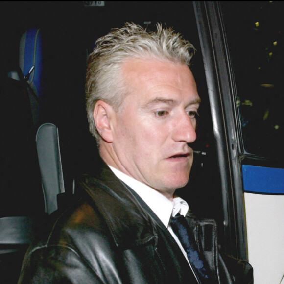 Après le match contre Chelsea hier soir, Didier Deschamps, entraîneur de Monaco, arrive à l'aéroport de Nice le jeudi 6 mai 2004. Monaco atteint la finale de la Ligue des Champions jouée à Glesenkirchen en Allemagne le 26 mai.Photo par Bruno Bebert/ABACA.
