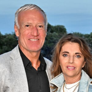 Didier Deschamps, marié à sa femme Claude, a 56 ans aujourd'hui...
Didier Deschamps et sa femme, Claude durant la soirée de clôture de la 1ere édition du festival Les Théâtrales d'Eze en plein air à l'oppidum du Col d'Eze avec la pièce "Brexit sentimental".