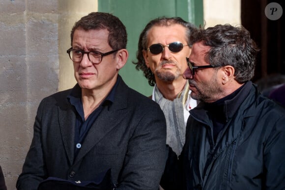 Dany Boon, Bernard Montiel - Sortie des Obsèques de Michel Blanc en l'église Saint-Eustache à Paris, le 10 octobre 2024. © Moreau / Jacovides / Bestimage 