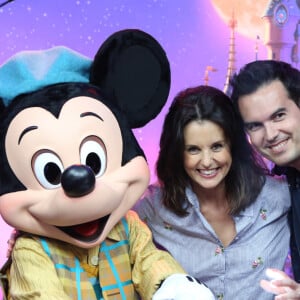 Faustine Bollaert et son mari Maxime Chattam assistent à la première du nouveau spectacle Disney ' Mickey et le Magicien' à Disneyland Paris à Marne la Vallée, France le 02 juillet 2016. Photo par Jerome Domine/ABACAPRESS.COM