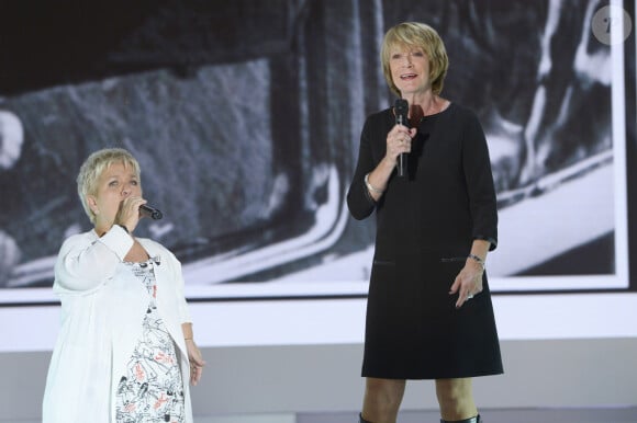 Mimie Mathy et Alice Dona - Enregistrement de l'emission "Vivement Dimanche" a Paris le 2 octobre 2013. L'emission sera diffusee le 6 octobre 2013.