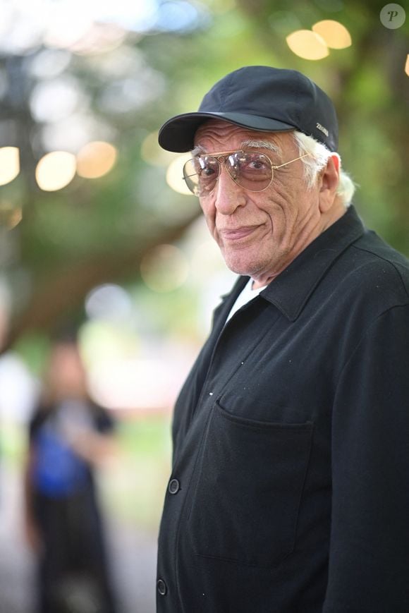 Gérard Darmon assiste au photocall de A l'Ancienne lors du 17e Festival du film francophone d'Angoulême le 28 août 2024 à Angoulême, France. Photo par Franck Castel/ABACAPRESS.COM