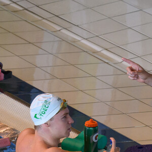 Depuis le 15 septembre, le champion olympique a repris la natation en compétition...
Léon Marchand et son entraîneur Nicolas Castel à l'entraînement lors des Championnats de France de natation 2024 à Chartres, France, le 17 juin 2024. Photo par Laurent Zabulon/ABACAPRESS.COM