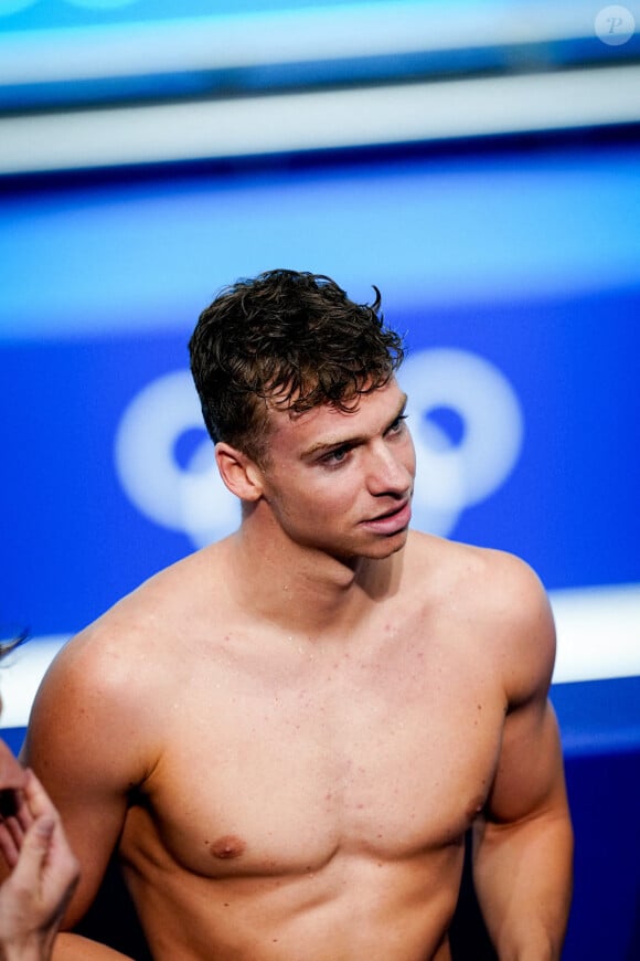 Leon Marchand de l'équipe de France après la finale du relais 4x100m 4 nages des Jeux Olympiques Paris 2024, à l'Arena Paris La Défense, à Paris, France, le 04 août 2024. Photo par Julien Poupart/ABACAPRESS.COM