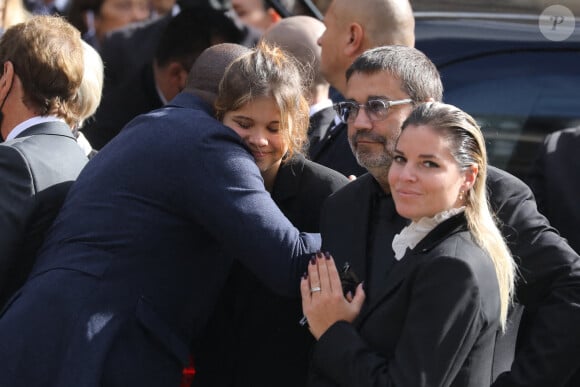 Basile Boli, Stéphane Tapie et Sophie Tapie (Fils et fille du défunt) - Sorties de la messe funéraire en hommage à Bernard Tapie en l'église Saint-Germain-des-Prés à Paris. Le 6 octobre 2021 © Jacovides-Moreau / Bestimage