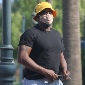 "Nous prévoyons de déposer de nombreuses autres plaintes dans les semaines qui viennent contre M. Combs et d'autres mis en cause", a expliqué l'homme de loi, Tony Buzbee.
Exclusif - Sean Combs (Puff Daddy, Puffy, Diddy, P. Diddy,) est en virée shopping avec ses filles à Malibu le 19 octobre 2020. 