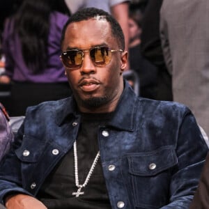 Sean Combs (Sean John, Puff Daddy, Puffy, Diddy, P. Diddy, Brother Love) lors du match de NBA "Lakers - Warriors" au Staples Center à Los Angeles, le 29 novembre 2017. © CPA/Bestimage 