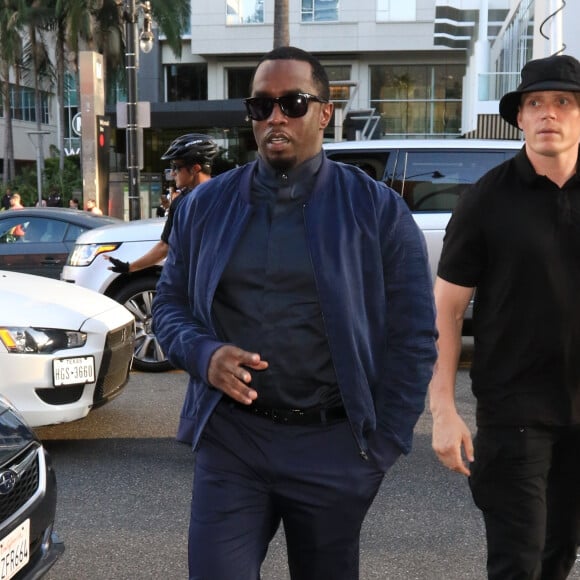 Sean John Combs, connu sous les noms de Puff Daddy, Puffy, Diddy et P. Diddy est allé voir la comédie musicale Hamilton au théâtre Pantages à Hollywood, le 16 août 2017 