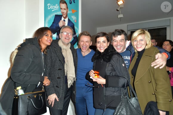 Karine Le Marchand, Laurent Ruquier, JeanFi Janssens, Cristina Cordula, Stéphane Plaza et Chantal Ladesou au cocktail après la générale du spectacle "JeanFi (Janssens) Décolle" à l'Alhambra à Paris, le 7 décembre 2017. © Giancarlo Gorassini/Bestimage 