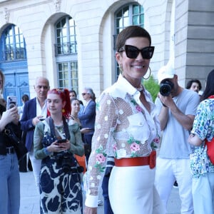 Cristina Cordula - Arrivées au défilé de mode Femmes Haute-Couture automne-hiver 2024/2025 "Giambattista Valli" lors de la fashion week de Paris. Le 24 juin 2024 © Denis Guignebourg / Bestimage 