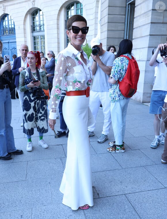 Cristina Cordula - Arrivées au défilé de mode Femmes Haute-Couture automne-hiver 2024/2025 "Giambattista Valli" lors de la fashion week de Paris. Le 24 juin 2024 © Denis Guignebourg / Bestimage 