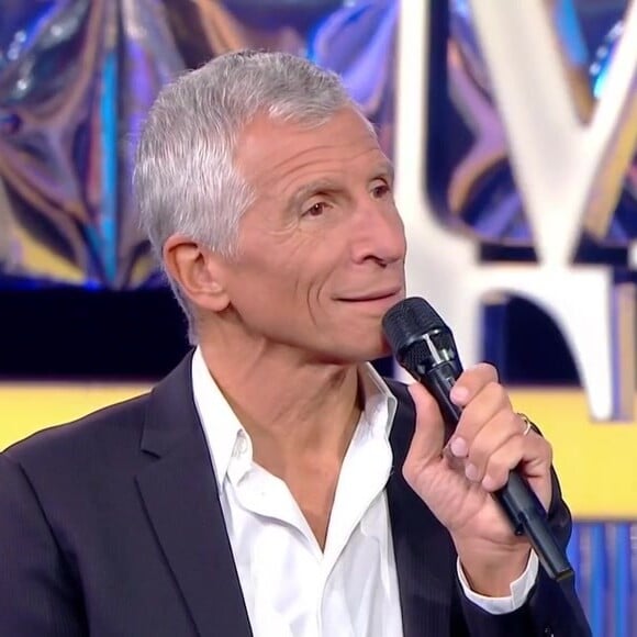 "N'oubliez pas les paroles" : Un maestro dénonce l'éviction de Violaine des Masters et s'en prend à Nagui
Nagui sur le plateau de "N'oubliez pas les paroles"