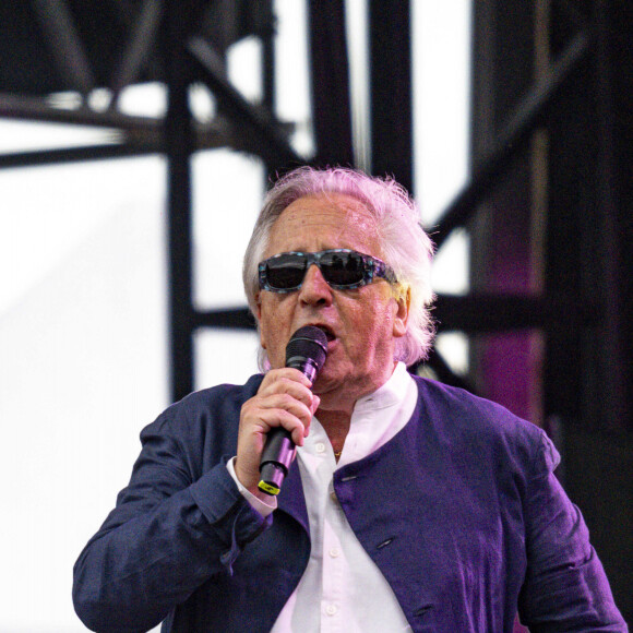 Gilbert Montagné en concert au festival du Printemps de Pérouges au Château de Saint-Maurice-de-Rémens (01) le 30/06/24.