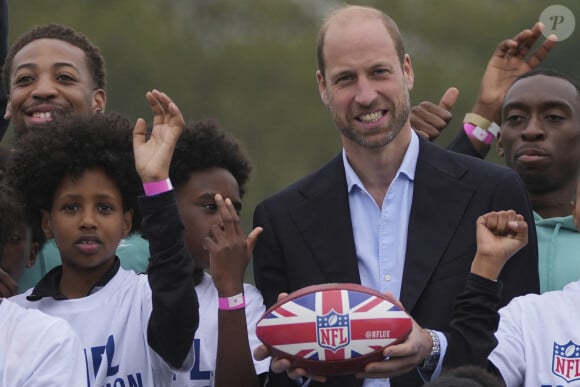 Le prince William, prince de Galles assiste à un événement de la NFL Foundation UK, un format de football américain inclusif et rapide à Kennington Park, Londres le 15 octobre 2024. © Kin Cheung/WPA-Pool via Julien Burton / Bestimage 