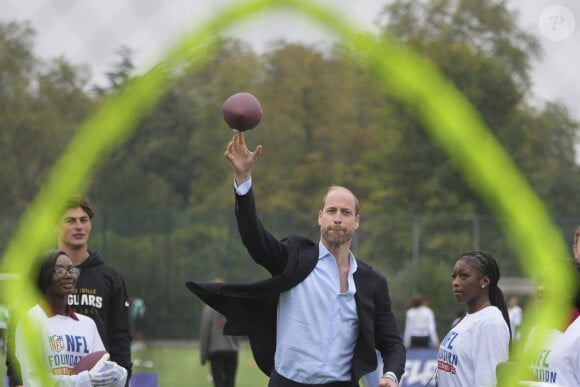 Le prince William, prince de Galles assiste à un événement de la NFL Foundation UK, un format de football américain inclusif et rapide à Kennington Park, Londres le 15 octobre 2024. © Kin Cheung/WPA-Pool via Julien Burton / Bestimage 