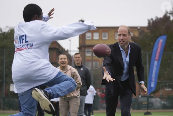 Le prince William, prince de Galles assiste à un événement de la NFL Foundation UK, un format de football américain inclusif et rapide à Kennington Park, Londres le 15 octobre 2024. © Kin Cheung/WPA-Pool via Julien Burton / Bestimage 