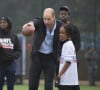 A rappeler que l'organisme oeuvre avec des jeunes âgés de 12 à 20 ans en leur donnant notamment accès au sport.
Le prince William, prince de Galles assiste à un événement de la NFL Foundation UK, un format de football américain inclusif et rapide à Kennington Park, Londres le 15 octobre 2024. © Kin Cheung/WPA-Pool via Julien Burton / Bestimage 