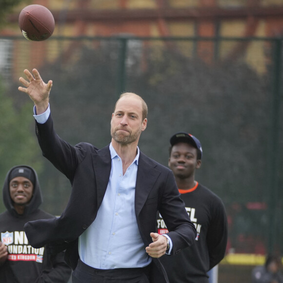 Le prince William, prince de Galles assiste à un événement de la NFL Foundation UK, un format de football américain inclusif et rapide à Kennington Park, Londres le 15 octobre 2024. © Kin Cheung/WPA-Pool via Julien Burton / Bestimage 