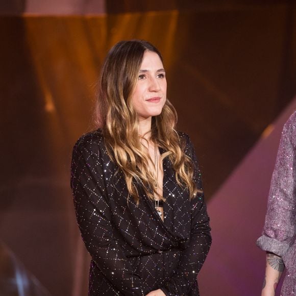 Exclusif - Izia Higelin - Grande soirée solidaire et festive "Secours Pop La Grande Soirée" au Cirque d'Hiver à Paris, diffusée en direct le 6 février sur France 2, pour lancer la campagne annuelle de dons, le Don'actions, du Secours Populaire. © Tiziano Da Silva - Cyril Moreau / Bestimage 