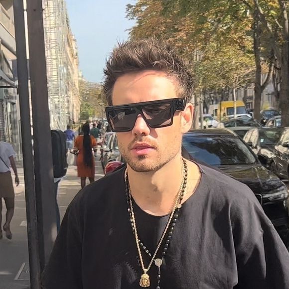 Paris, FRANCE - EXCLUSIF - Liam Payne et sa petite amie Kate Cassidy profitent d'un déjeuner intime à L'Avenue pendant la semaine de la mode à Paris, faisant preuve de résilience malgré les récents problèmes de santé de Liam.