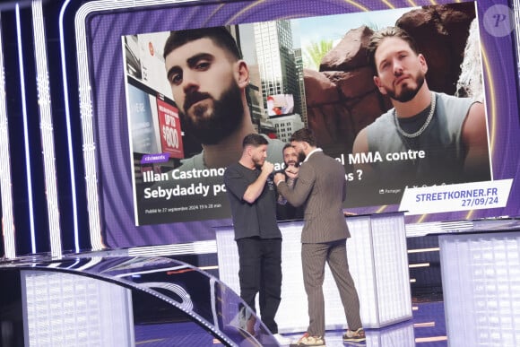 Les deux hommes vont bientôt s'affronter dans un combat de MMA
Exclusif - Sebastien Dubois, Illan Castronovo, sur le plateau de l'enregistrement de l'émission " Face à Hanouna " présentée par C.Hanouna et diffusée sur C8 le 20 octobre 2024, à Paris, France, le 17 octobre 2024. © Jack Tribeca/Bestimage